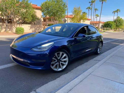 Used 2020 Tesla Model 3 Standard Range Plus RWD image 3