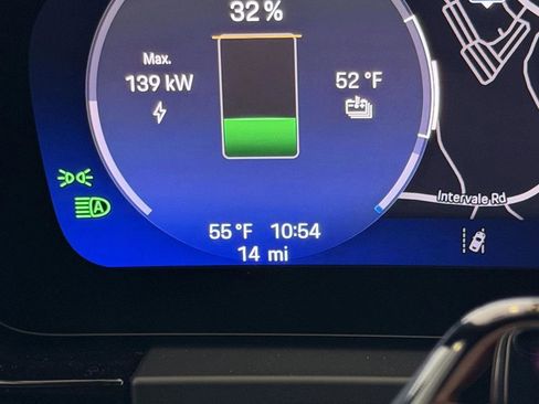 New 2026 Porsche Macan 4 Electric AWD/4WD image 22