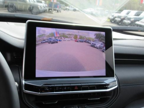 New 2026 Jeep Compass Latitude image 23