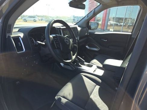 Certified 2025 Nissan Frontier SV w/ SV Convenience Package image 14