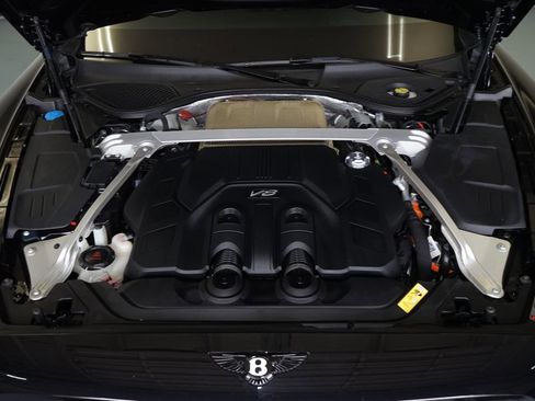 Used 2026 Bentley Flying Spur Azure image 34