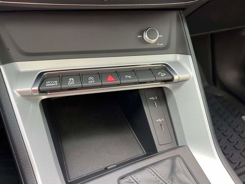 Used 2022 Audi Q3 2.0T Premium image 28