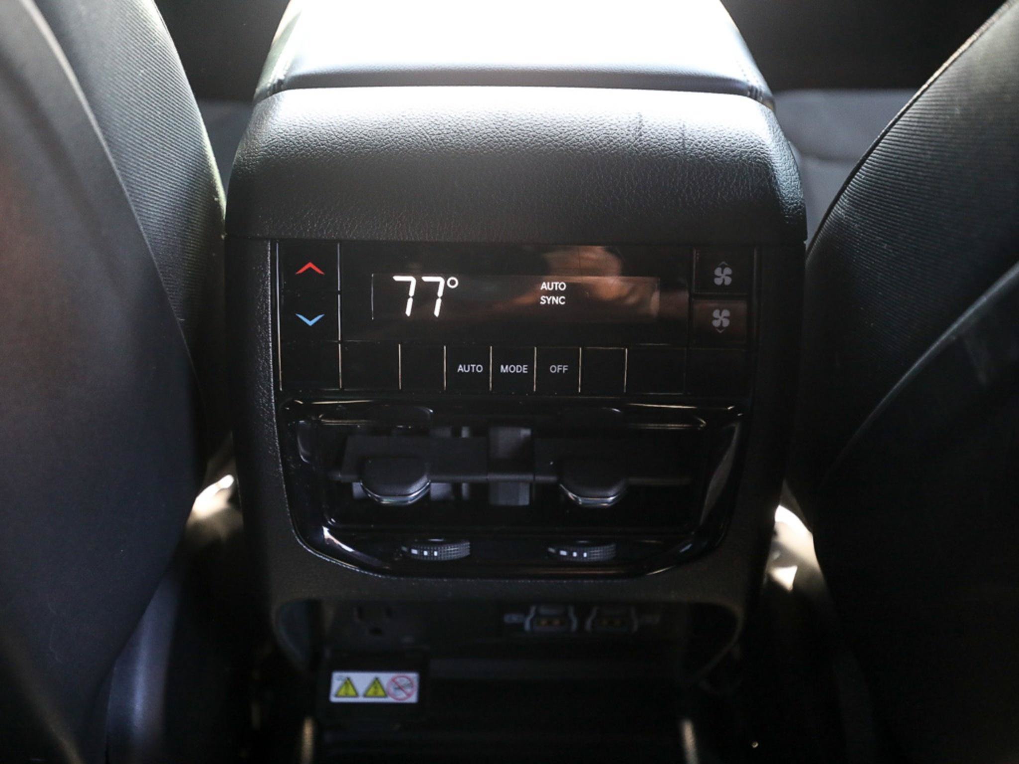 Used 2023 Jeep Grand Cherokee L Laredo AWD/4WD image 24