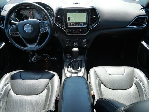 Used 2021 Jeep Cherokee Limited w/ Elite Package AWD/4WD image 17