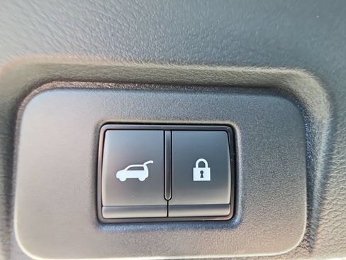 Used 2026 Nissan Rogue SV AWD/4WD image 13