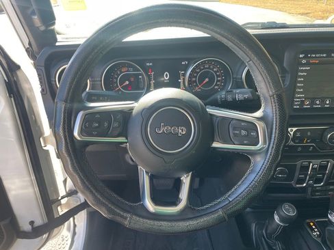Used 2020 Jeep Wrangler Unlimited Sahara image 13