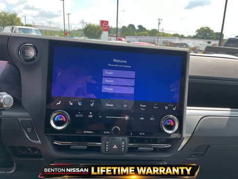 Used 2026 Lexus GX 550 w/ Accessory Package (2T) AWD/4WD image 18