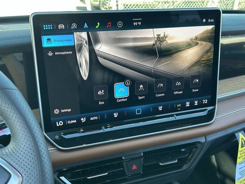 New 2026 Volkswagen Tiguan SEL R-Line AWD/4WD image 22