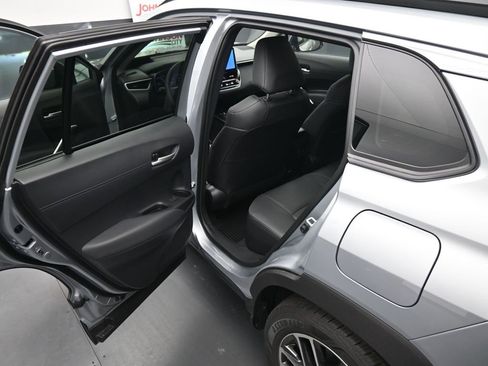 Used 2026 Toyota Corolla Cross XLE image 21