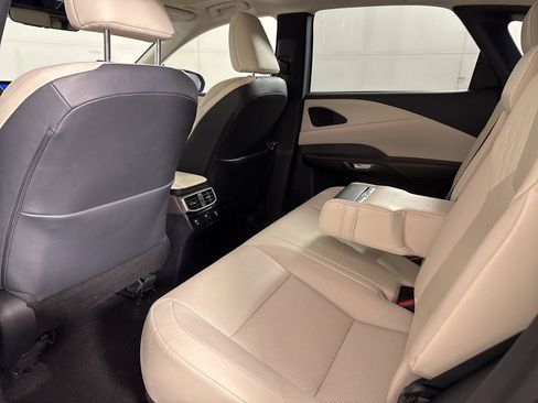 Used 2023 Lexus RX 350 Premium w/ Accessory Package (A2) AWD/4WD image 18
