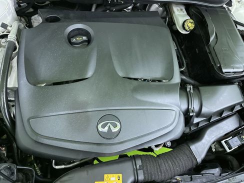 Used 2019 INFINITI QX30 Premium w/ Navigation Package image 32