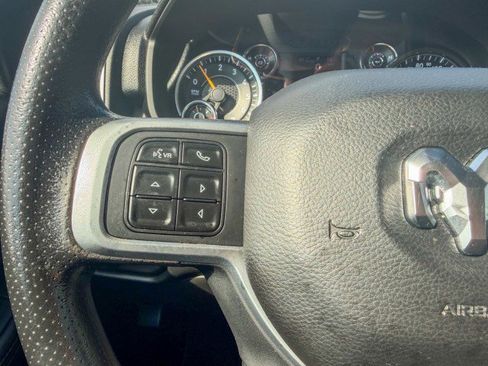 Used 2019 RAM 2500 Big Horn AWD/4WD image 9