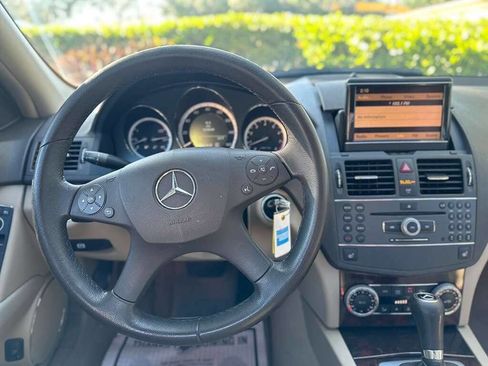 Used 2010 Mercedes-Benz C 300 C 300 Luxury 4MATIC AWD 4dr Se image 20