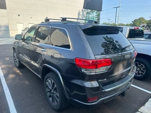 Used 2018 Jeep Grand Cherokee Overland AWD/4WD image 9