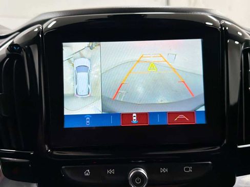 Used 2019 Chevrolet Traverse LT w/ LT Premium Package AWD/4WD image 19