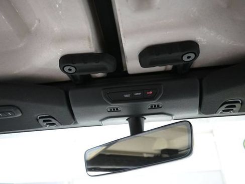 Used 2021 Jeep Wrangler Unlimited Sahara w/ Uconnect 4C Nav & Sound Group AWD/4WD image 12