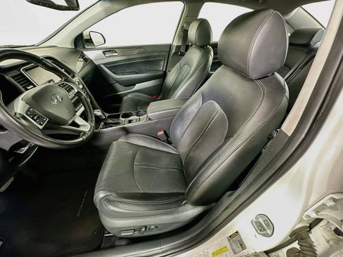 Used 2019 Hyundai Sonata Limited w/ Ultimate Package 04 FWD image 27