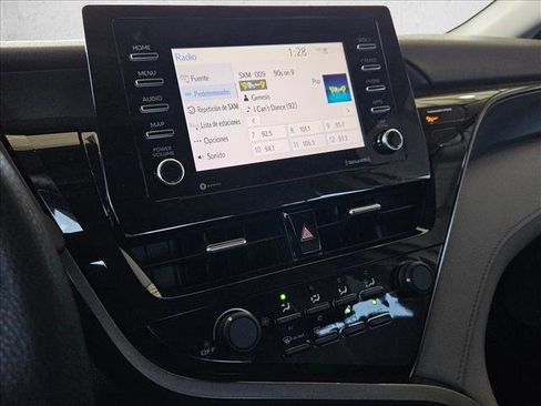 Used 2021 Toyota Camry LE image 10