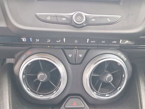 Used 2020 Chevrolet Camaro LT image 41