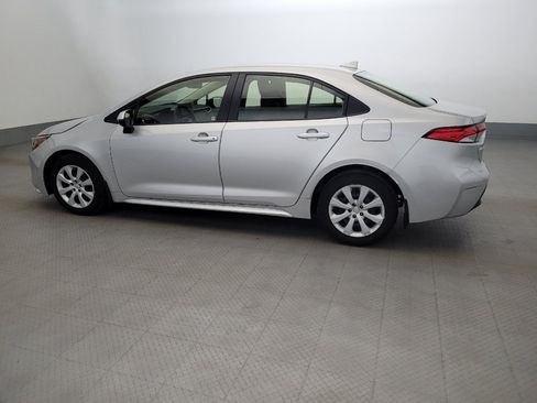 Used 2023 Toyota Corolla LE w/ Carpet Mat Package (TMS) FWD image 3