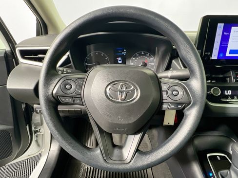 Used 2025 Toyota Corolla LE FWD image 16
