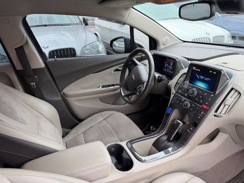 Used 2013 Chevrolet Volt Premium w/ Premium Trim Package image 28