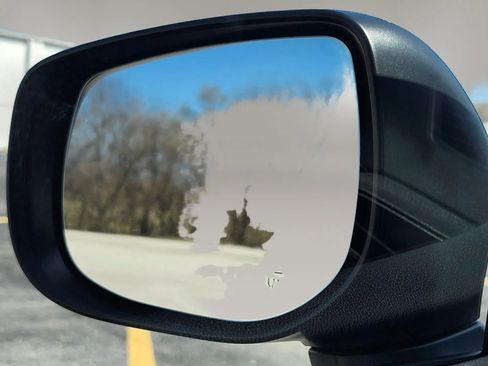 Used 2021 Subaru Crosstrek 2.0i Premium image 36