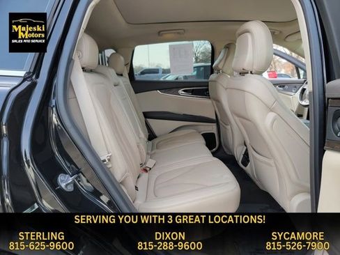 Used 2020 Lincoln Nautilus Reserve image 32