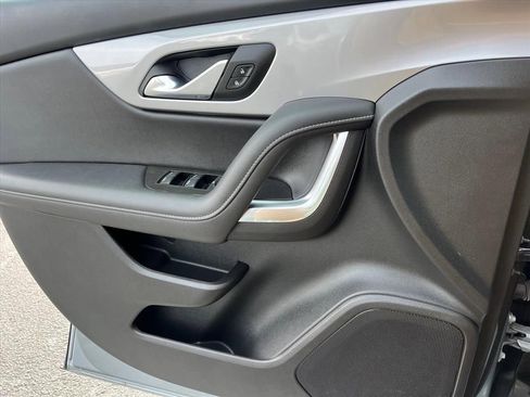 Used 2023 Chevrolet Blazer LT image 24