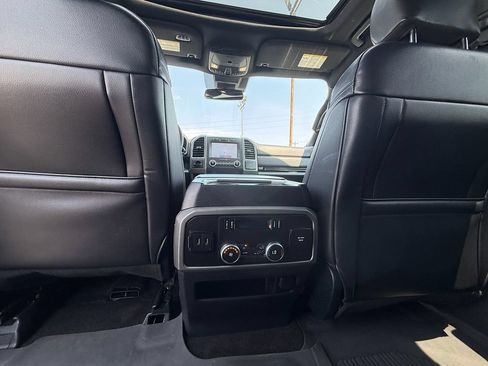 Used 2020 Ford Expedition XLT w/ Equipment Group 202A AWD/4WD image 20
