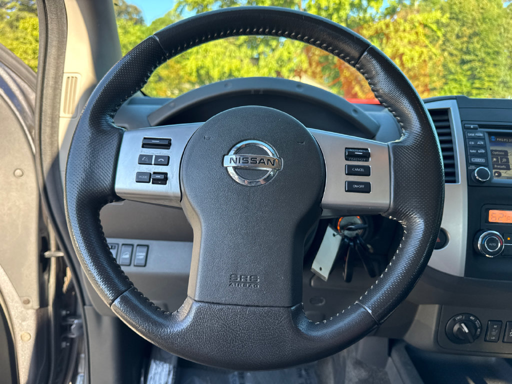 Used 2018 Nissan Frontier PRO-4X AWD/4WD image 26