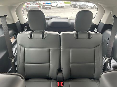 New 2026 Ford Explorer Active w/ Active Comfort Package AWD/4WD image 24