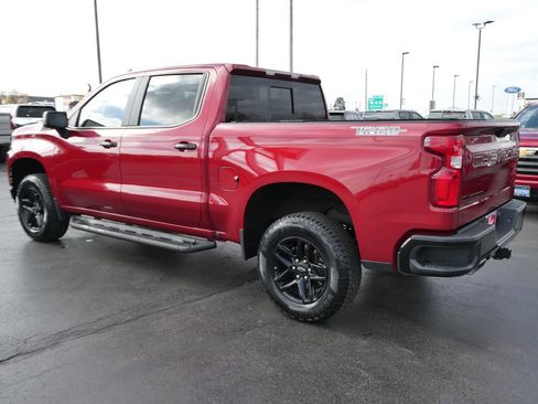 Used 2020 Chevrolet Silverado 1500 LT Trail Boss image 9