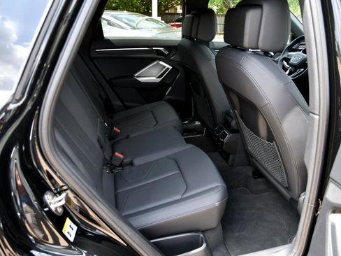 Used 2025 Audi Q3 2.0T Premium image 29