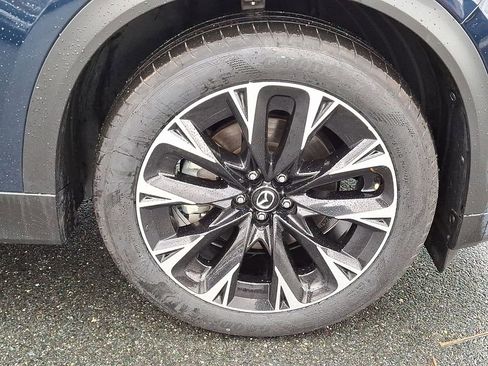 Used 2024 MAZDA CX-90 Plug-In Hybrid w/ Premium Pkg image 8