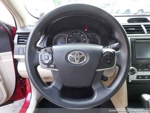 Used 2012 Toyota Camry LE FWD image 14