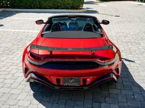 Used 2023 Aston Martin V12 Vantage Roadster image 23