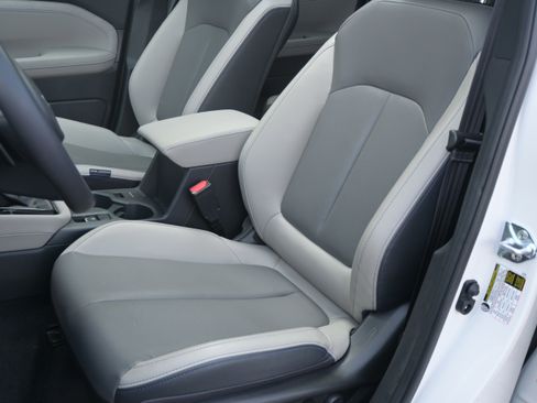 Used 2025 Subaru Forester Limited image 16