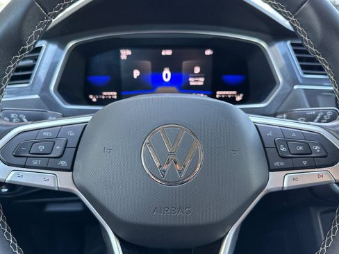 Used 2023 Volkswagen Tiguan SE FWD image 26