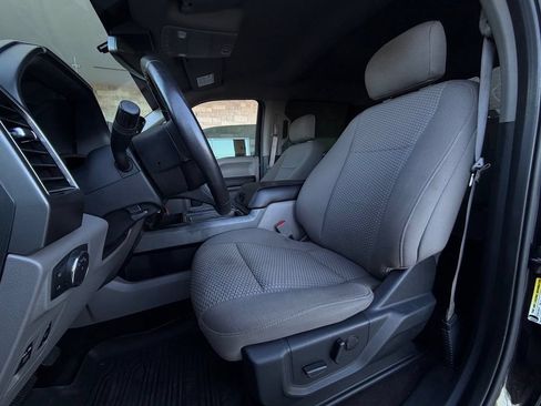 Used 2019 Ford F150 XLT w/ Equipment Group 302A Luxury AWD/4WD image 6