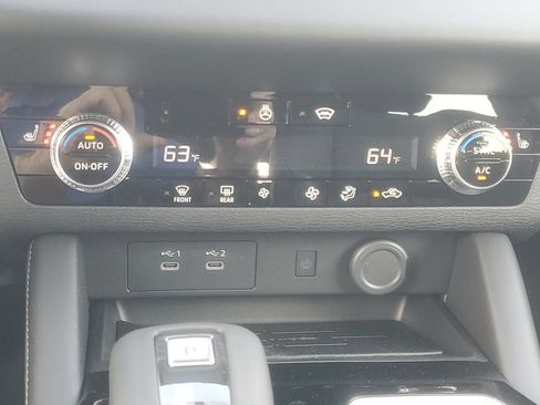 New 2026 Mitsubishi Outlander AWD image 30