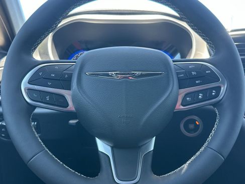 New 2026 Chrysler Pacifica Select AWD/4WD image 24