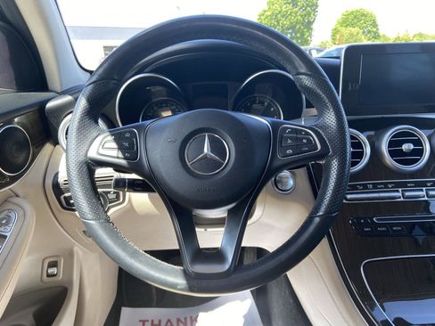 Used 2019 Mercedes-Benz GLC 300 4MATIC image 25