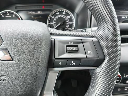 New 2026 Mitsubishi Outlander ES AWD/4WD image 30