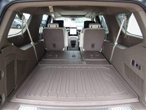 New 2026 GMC Yukon XL Denali w/ Advanced Technology Package AWD/4WD image 32