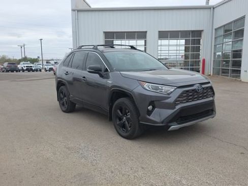 Used 2021 Toyota RAV4 XSE image 4