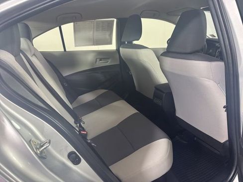 Used 2025 Toyota Corolla LE FWD image 5