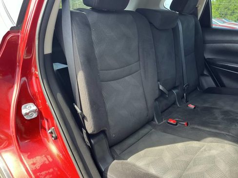 Used 2015 Nissan Rogue S AWD/4WD image 21