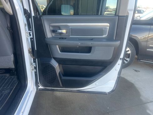 Used 2015 RAM 1500 Classic SLT image 16