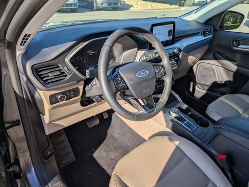 Certified 2022 Ford Escape SEL AWD/4WD image 14